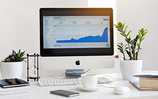 开云体育官方网站下载-张奔斗：今年没怎么赚钱的吴迪，却一直在捐钱